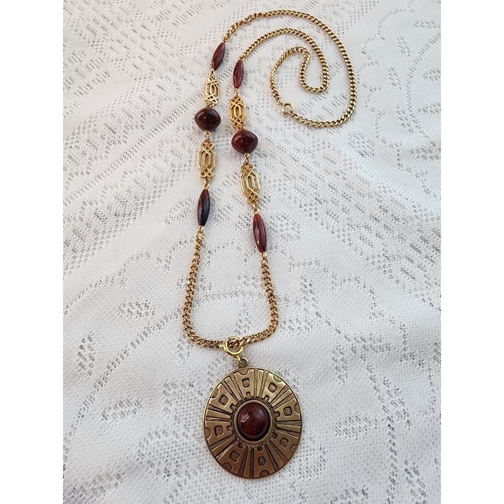 Sarah Coventry Safari Medallion Necklace 70s Vintage Aztec Boho Sunburst Lucite
